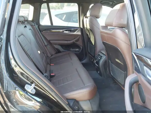 5UXTR9C5XKLP93791 2019 BMW X3 - Image 8