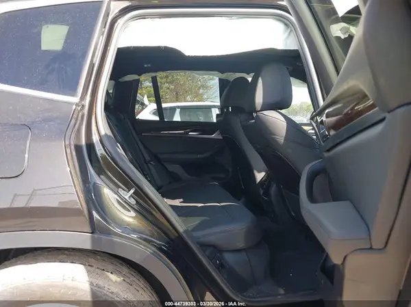 5UXTR9C5XKLP94326 2019 BMW X3 - Image 8