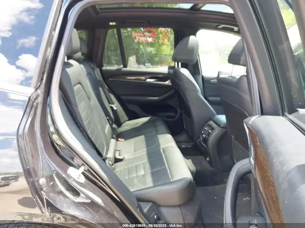 5UXTR9C5XKLP95797 2019 BMW X3 - Image 8