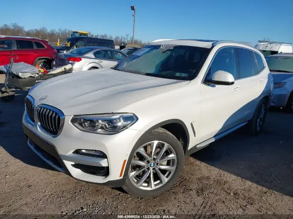 5UXTR9C5XKLR09331 2019 BMW X3 - Image 2