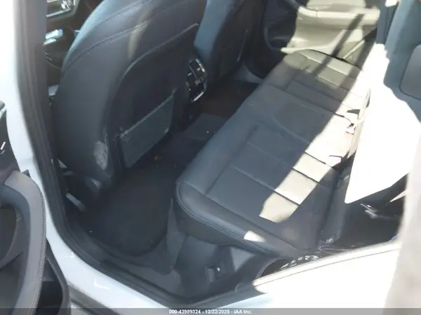 5UXTR9C5XKLR09331 2019 BMW X3 - Image 8