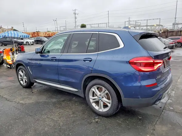 5UXTR9C5XKLR09975 2019 BMW X3 - Image 2