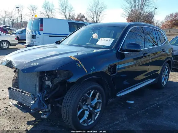 5UXTS1C04M9E77669 2021 BMW X3 - Image 2