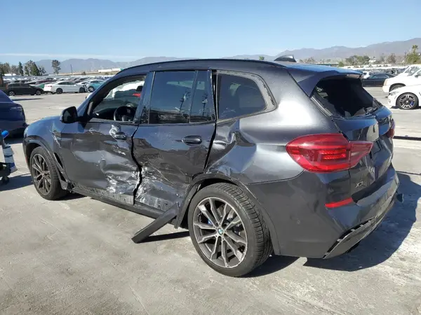 5UXTS3C50J0Z01109 2018 BMW X3 - Image 2