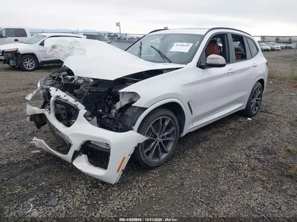 5UXTS3C51J0Y99743 2018 BMW X3 - Image 2