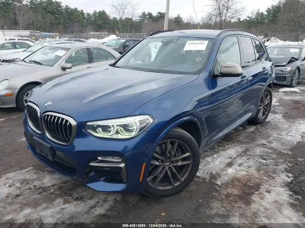 5UXTS3C52KLR72165 2019 BMW X3 - Image 2