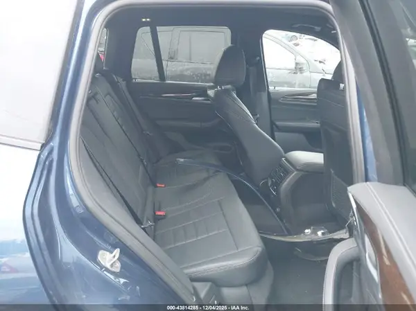 5UXTS3C52KLR72165 2019 BMW X3 - Image 8