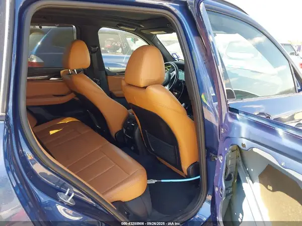 5UXTS3C53K0Z05592 2019 BMW X3 - Image 8