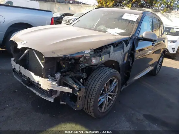 5UXTS3C54J0Y97579 2018 BMW X3 - Image 2