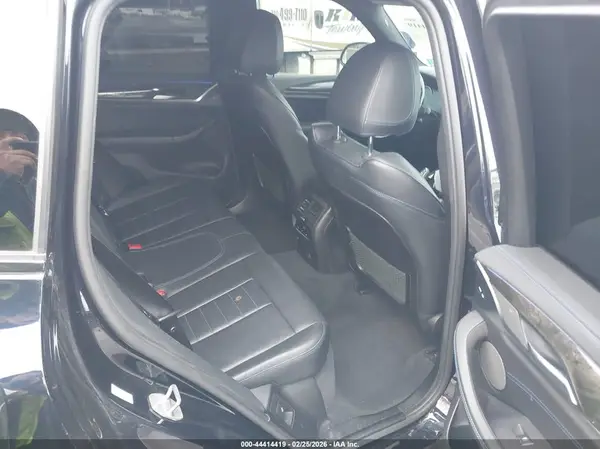 5UXTS3C54J0Y97758 2018 BMW X3 - Image 8