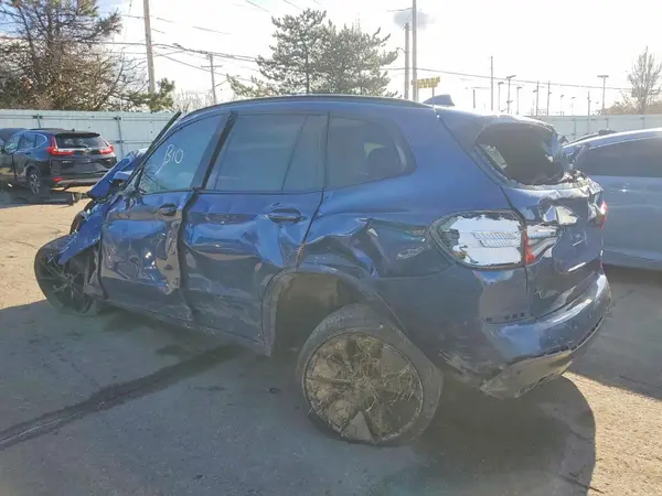 5UXTS3C55J0Z00795 2018 BMW X3 - Image 2