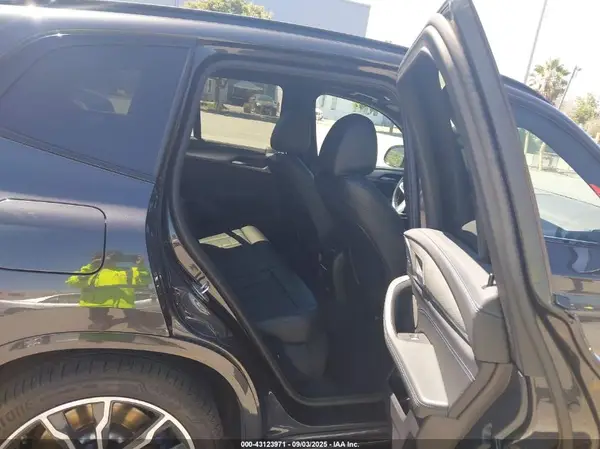 5UXTS3C55K0Z08106 2019 BMW X3 - Image 8