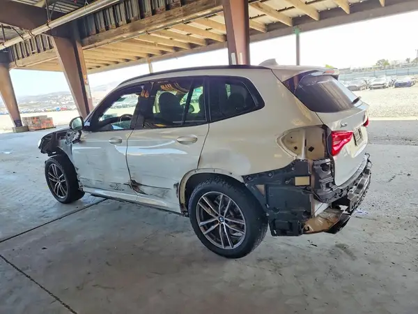 5UXTS3C56JLA45901 2018 BMW X3 - Image 2
