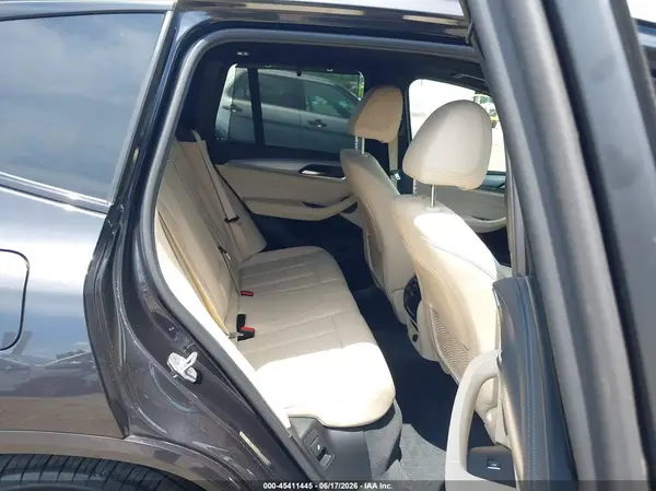 5UXTS3C56K0Z05523 2019 BMW X3 - Image 8