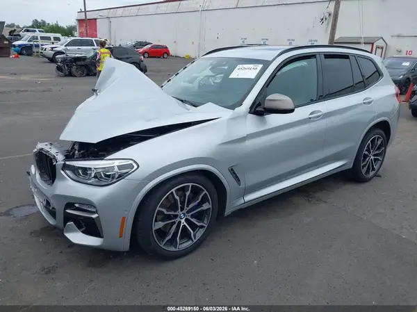 5UXTS3C56KLR72363 2019 BMW X3 - Image 2