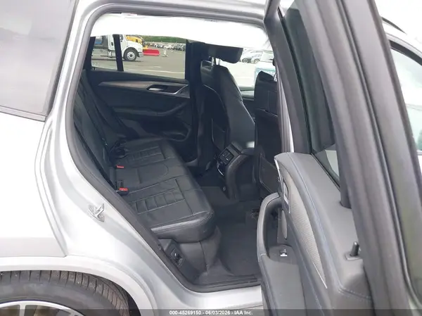 5UXTS3C56KLR72363 2019 BMW X3 - Image 8