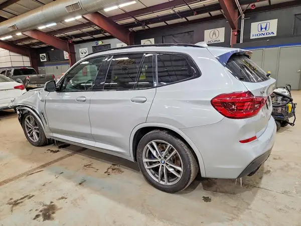 5UXTS3C57J0Y97639 2018 BMW X3 - Image 2