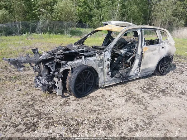 5UXTS3C57J0Z00118 2018 BMW X3 - Image 2