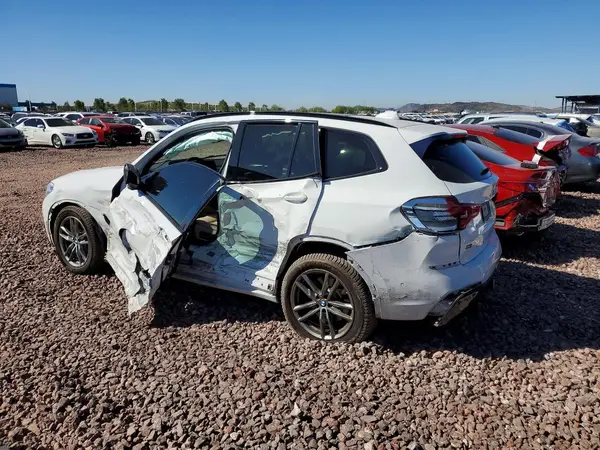 5UXTS3C57KLR73988 2019 BMW X3 - Image 2