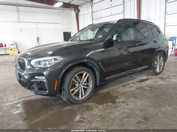 5UXTS3C58J0Z00743 2018 BMW X3 - Image 2