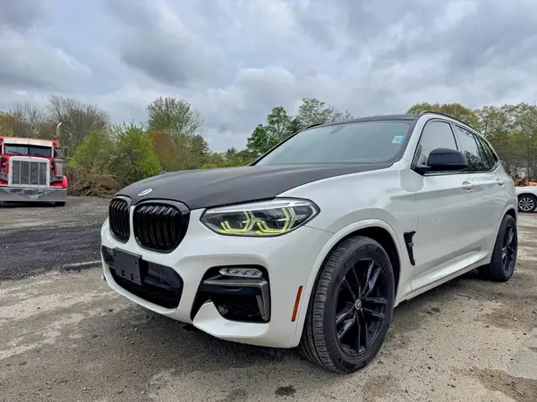 5UXTS3C59J0Z01223 2018 BMW X3 - Image 2
