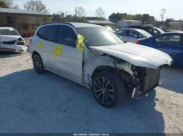 5UXTS3C59J0Z02260 2018 BMW X3 - Image 1