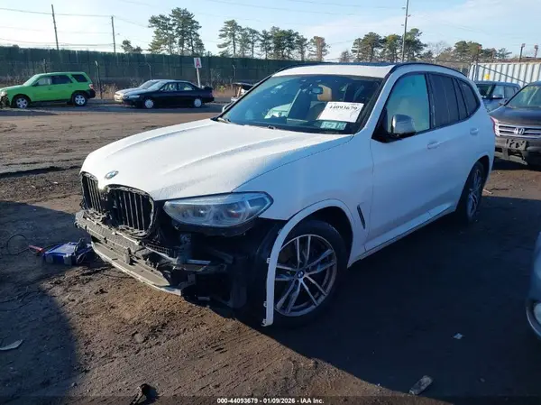 5UXTS3C5XJ0Y98400 2018 BMW X3 - Image 2