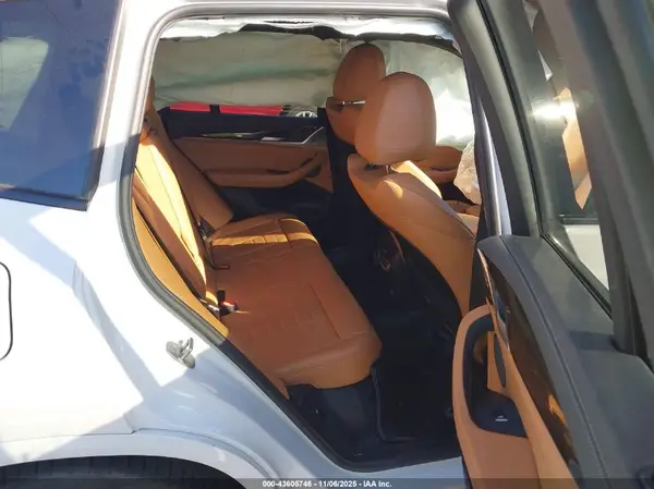 5UXTS3C5XJ0Z01862 2018 BMW X3 - Image 8