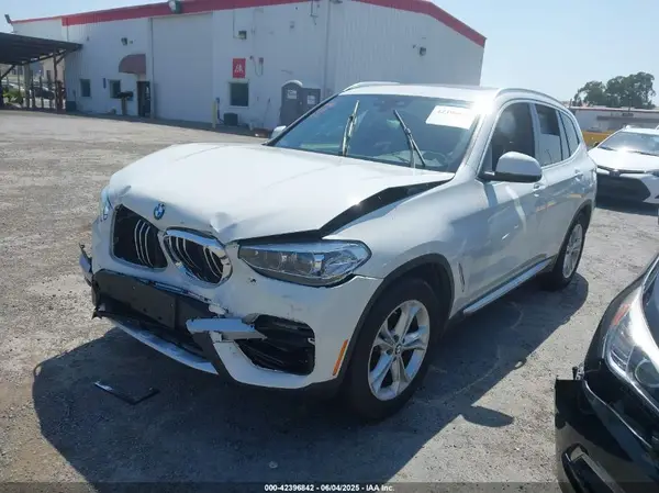 5UXTY3C00L9B06582 2020 BMW X3 - Image 2