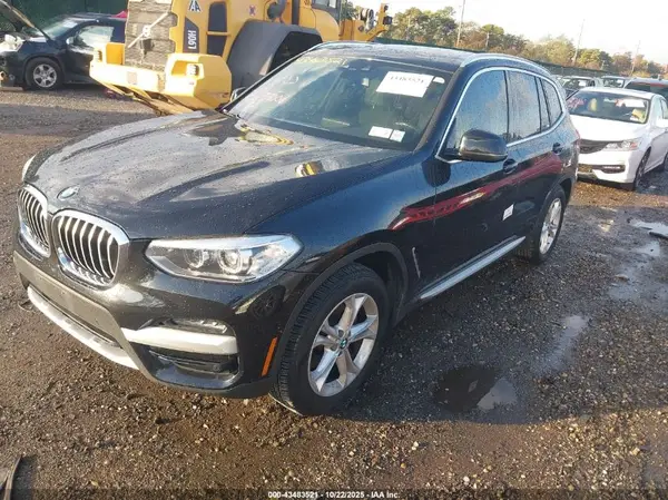 5UXTY3C00L9B44040 2020 BMW X3 - Image 2