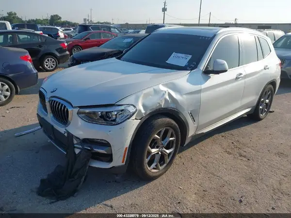 5UXTY3C00L9C46289 2020 BMW X3 - Image 2