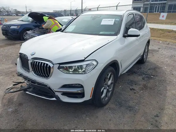 5UXTY3C00L9D08113 2020 BMW X3 - Image 2