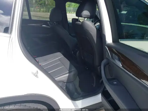 5UXTY3C00M9E32853 2021 BMW X3 - Image 8