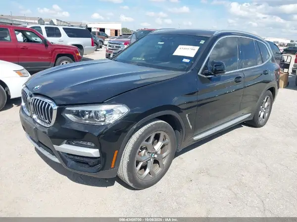 5UXTY3C00M9E33243 2021 BMW X3 - Image 2