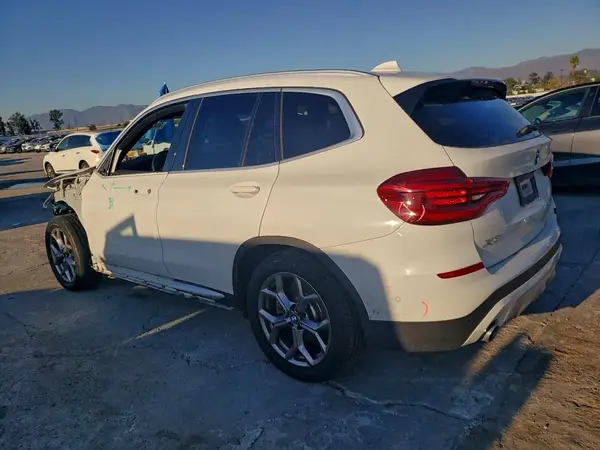 5UXTY3C00M9E96052 2021 BMW X3 - Image 2