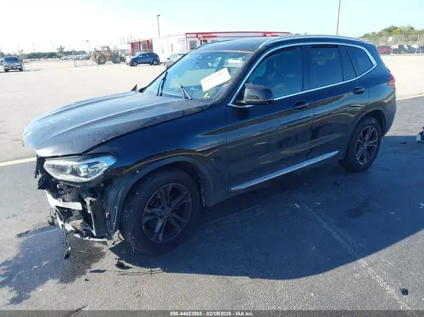 5UXTY3C00M9G12169 2021 BMW X3 - Image 2