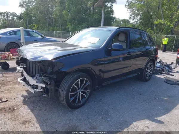5UXTY3C00M9G70296 2021 BMW X3 - Image 2