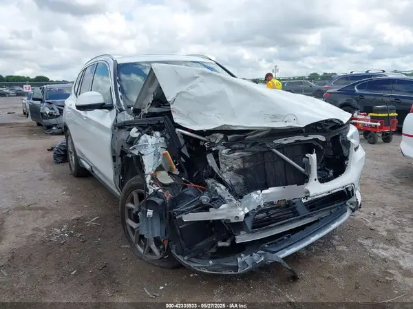 5UXTY3C00M9H61004 2021 BMW X3 - Image 1