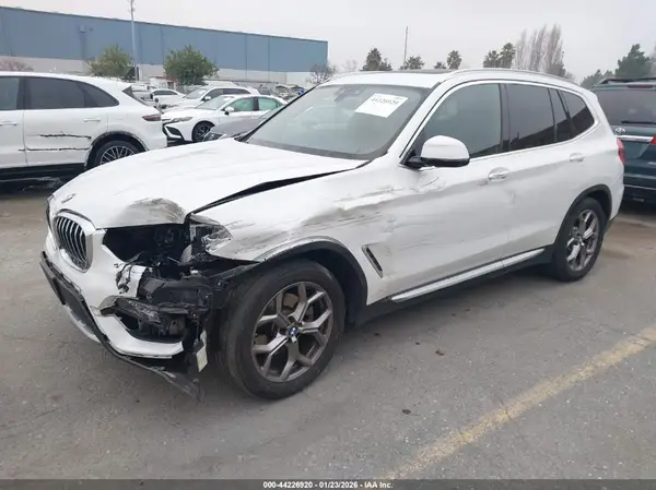 5UXTY3C01L9D42299 2020 BMW X3 - Image 2