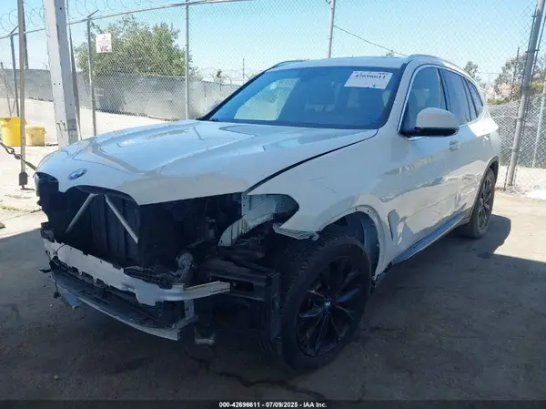 5UXTY3C01LLU71546 2020 BMW X3 - Image 2