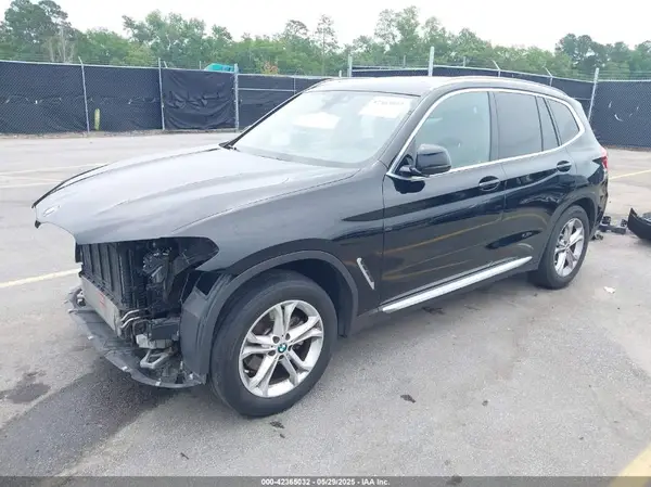5UXTY3C01M9E42906 2021 BMW X3 - Image 2