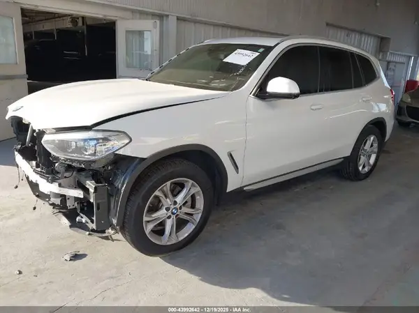 5UXTY3C02L9C90424 2020 BMW X3 - Image 2