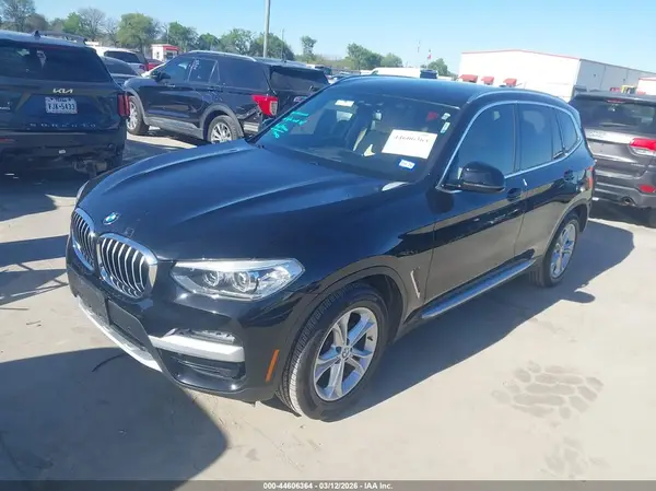 5UXTY3C02L9D57913 2020 BMW X3 - Image 2