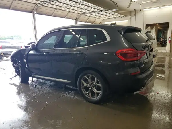 5UXTY3C02LLU70681 2020 BMW X3 - Image 2