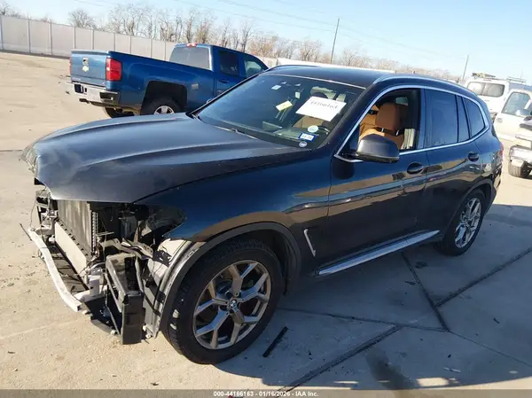 5UXTY3C03L9C32452 2020 BMW X3 - Image 2