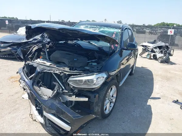 5UXTY3C03LLU72486 2020 BMW X3 - Image 2