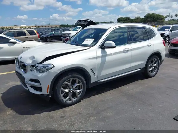 5UXTY3C04L9B07699 2020 BMW X3 - Image 2
