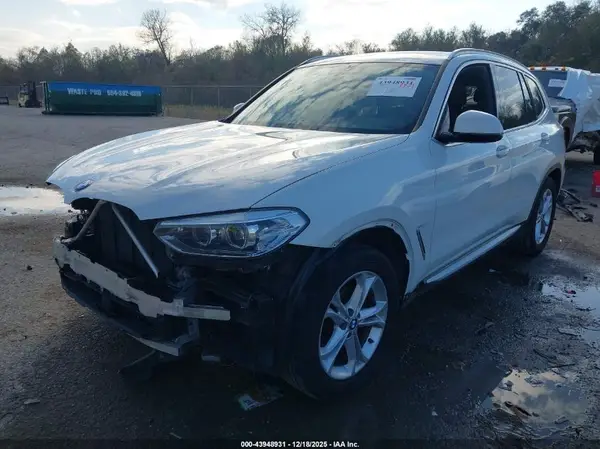 5UXTY3C04M9F71965 2021 BMW X3 - Image 2