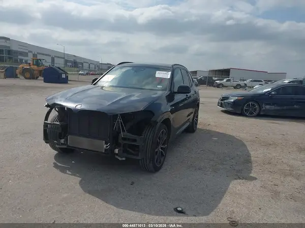 5UXTY3C05M9D71242 2021 BMW X3 - Image 2