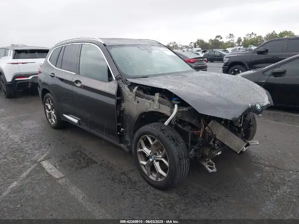 5UXTY3C05M9F61235 2021 BMW X3 - Image 1